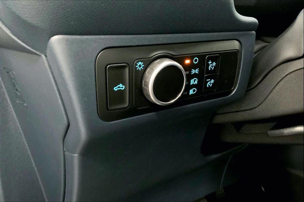 new 2025 Ford Maverick car, priced at $28,471