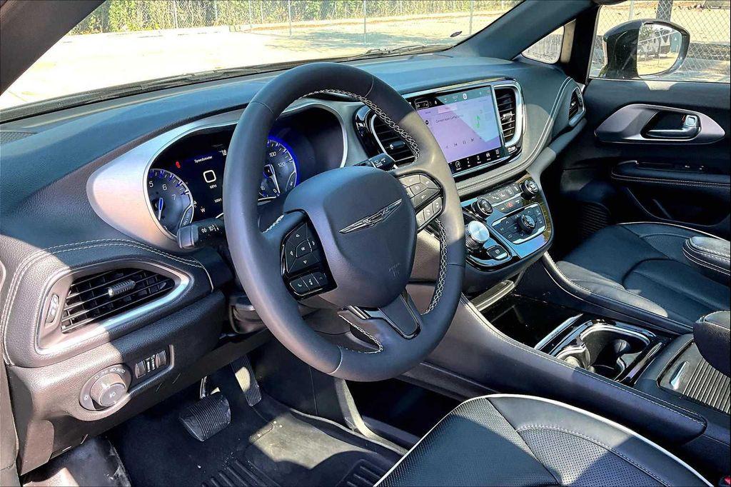 used 2023 Chrysler Pacifica car, priced at $29,585