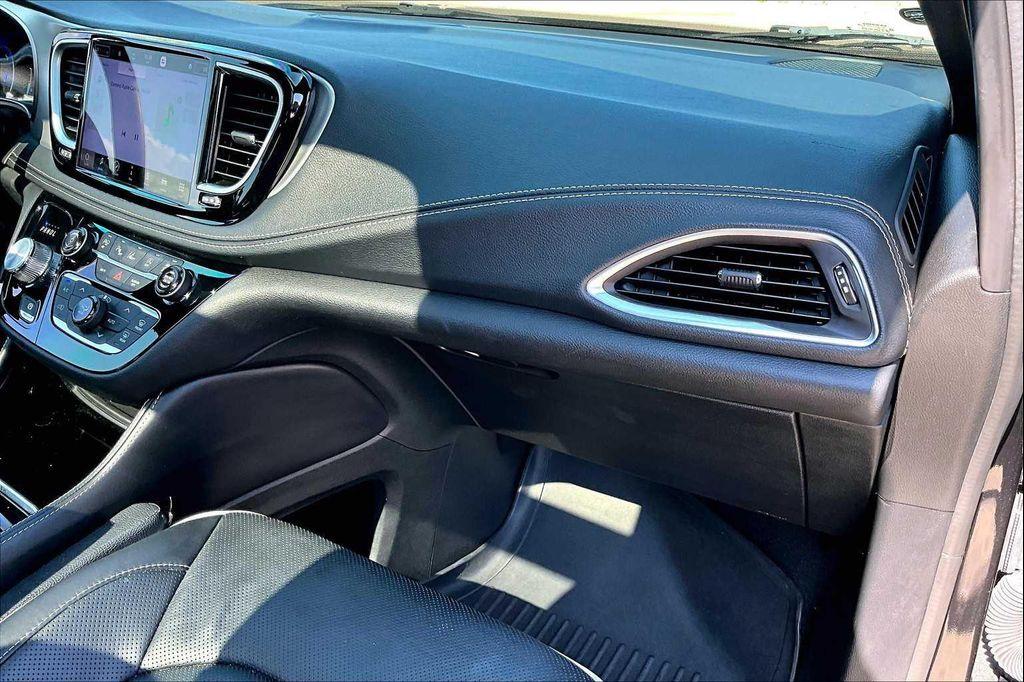 used 2023 Chrysler Pacifica car, priced at $29,585