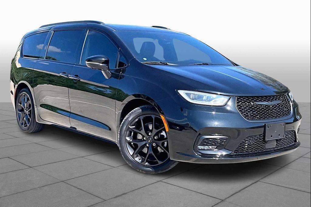 used 2023 Chrysler Pacifica car, priced at $29,585