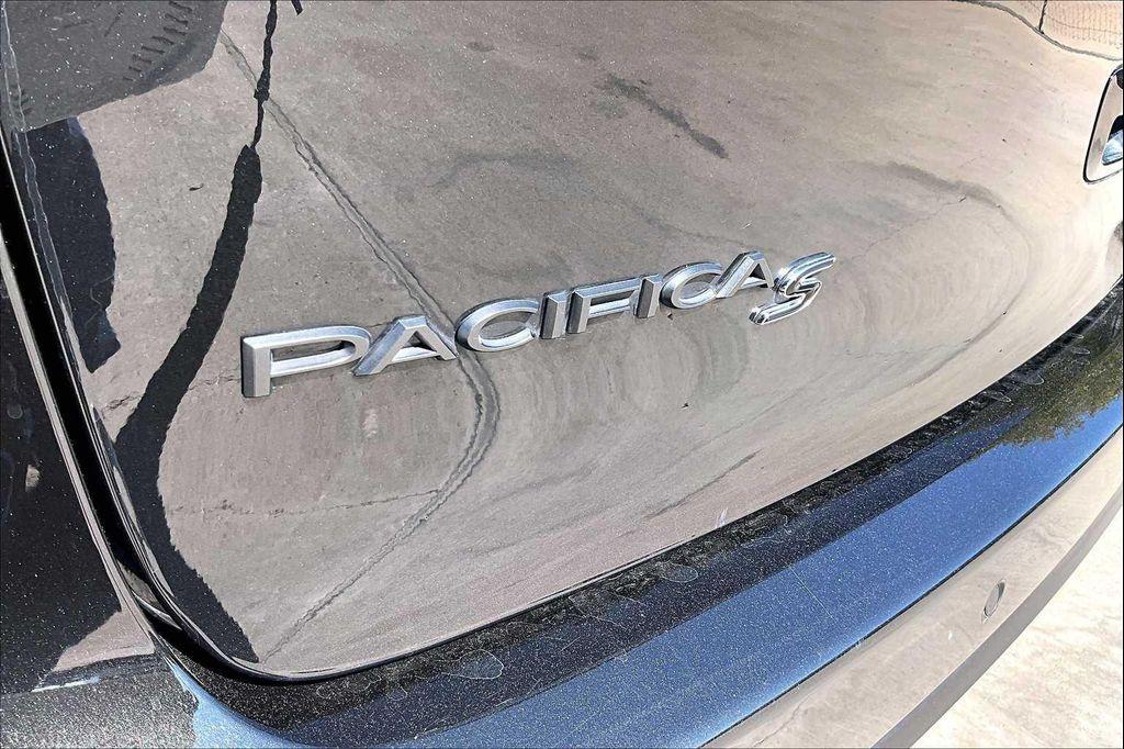used 2023 Chrysler Pacifica car, priced at $29,585