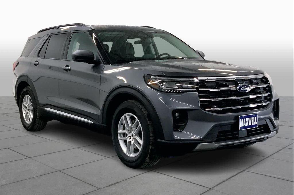 new 2025 Ford Explorer car, priced at $44,165