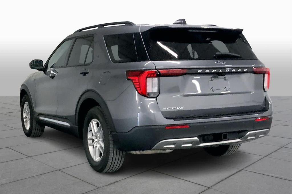 new 2025 Ford Explorer car, priced at $44,165
