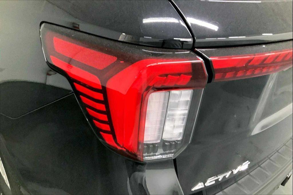 new 2025 Ford Explorer car, priced at $44,165