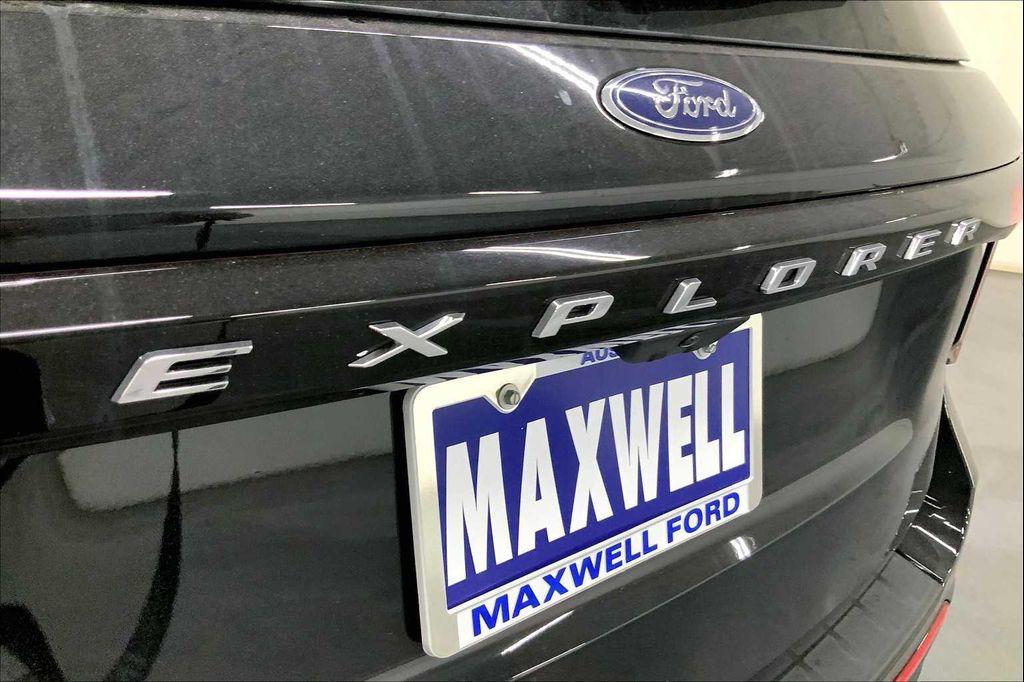 new 2025 Ford Explorer car, priced at $44,165