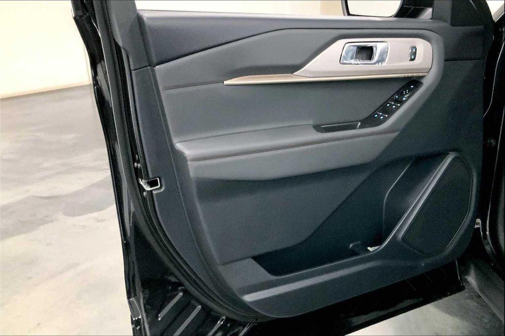 new 2025 Ford Explorer car, priced at $44,165