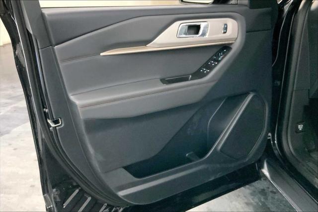 new 2025 Ford Explorer car, priced at $37,988