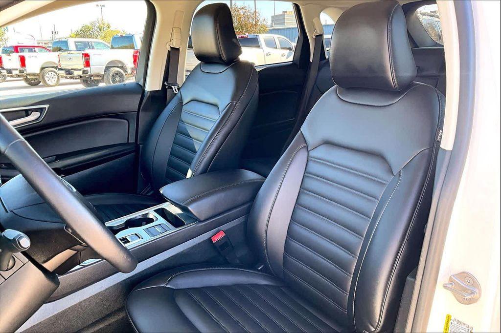 used 2024 Ford Edge car, priced at $25,980