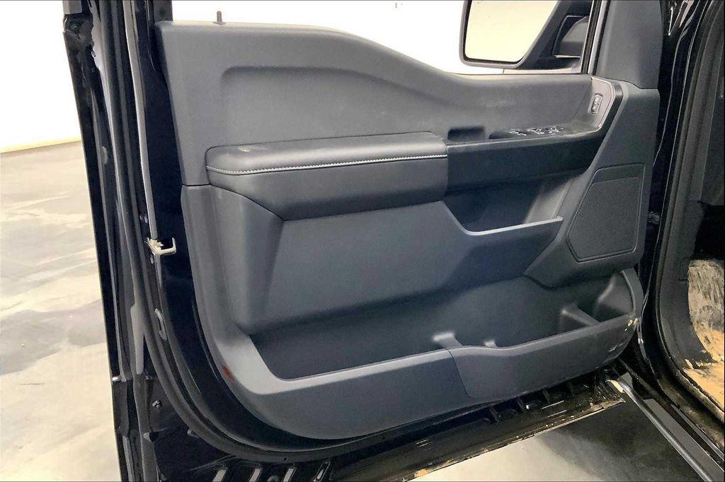 new 2025 Ford F-150 car, priced at $50,270