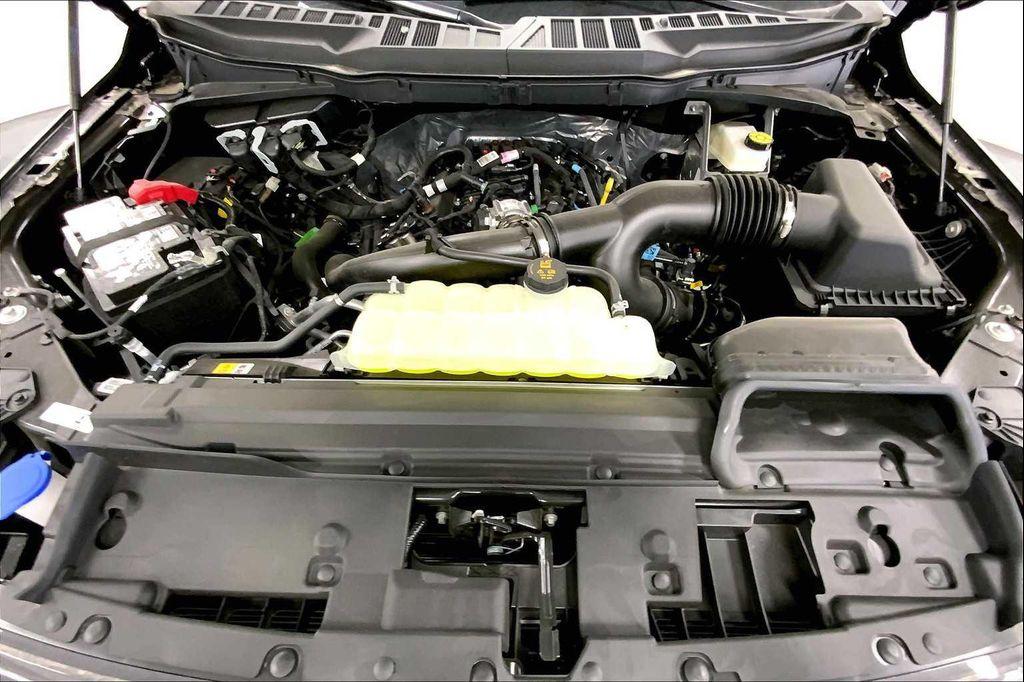 new 2025 Ford F-150 car, priced at $50,270