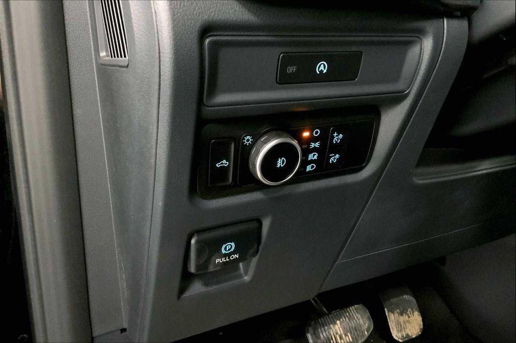 new 2025 Ford F-150 car, priced at $50,270