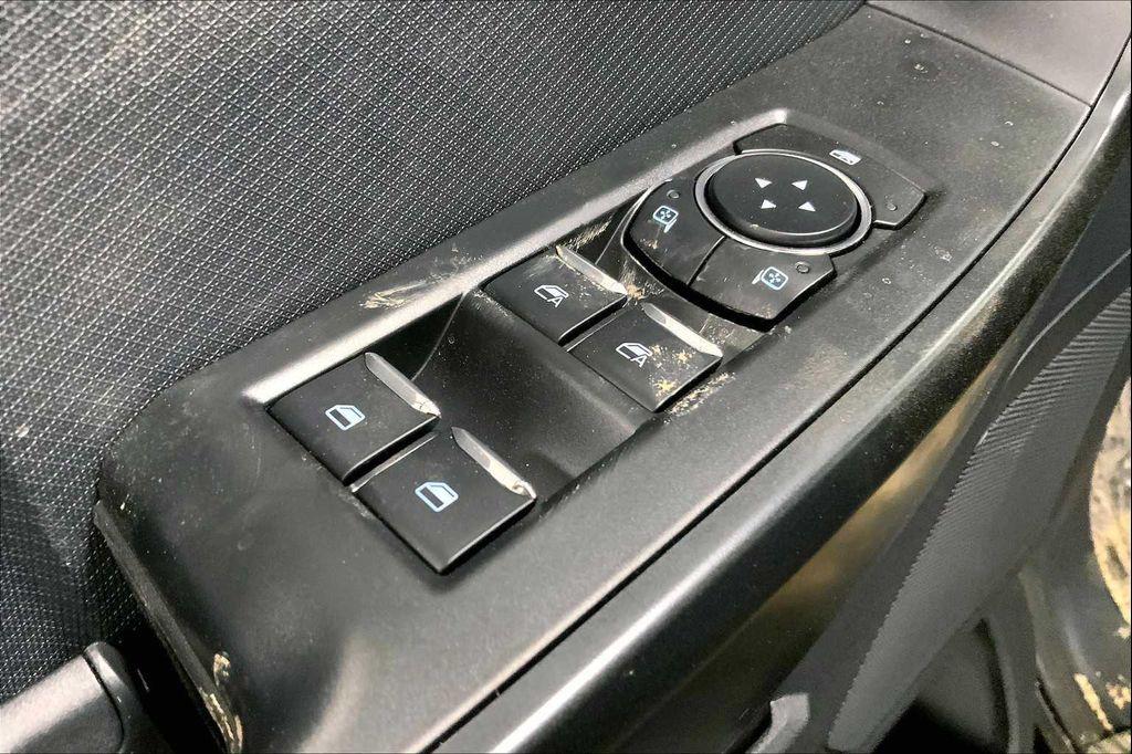 new 2025 Ford F-150 car, priced at $50,270