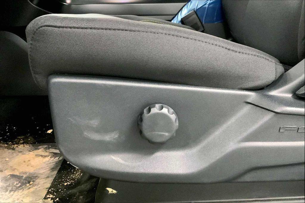 new 2025 Ford F-150 car, priced at $50,270