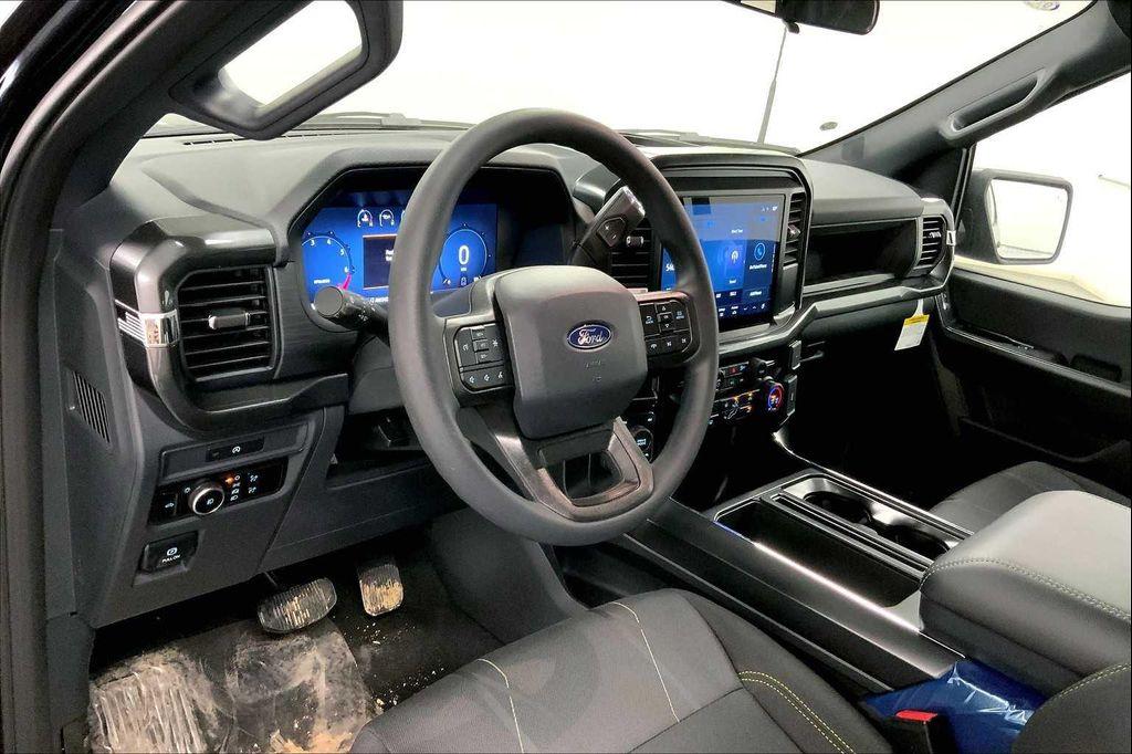new 2025 Ford F-150 car, priced at $50,270