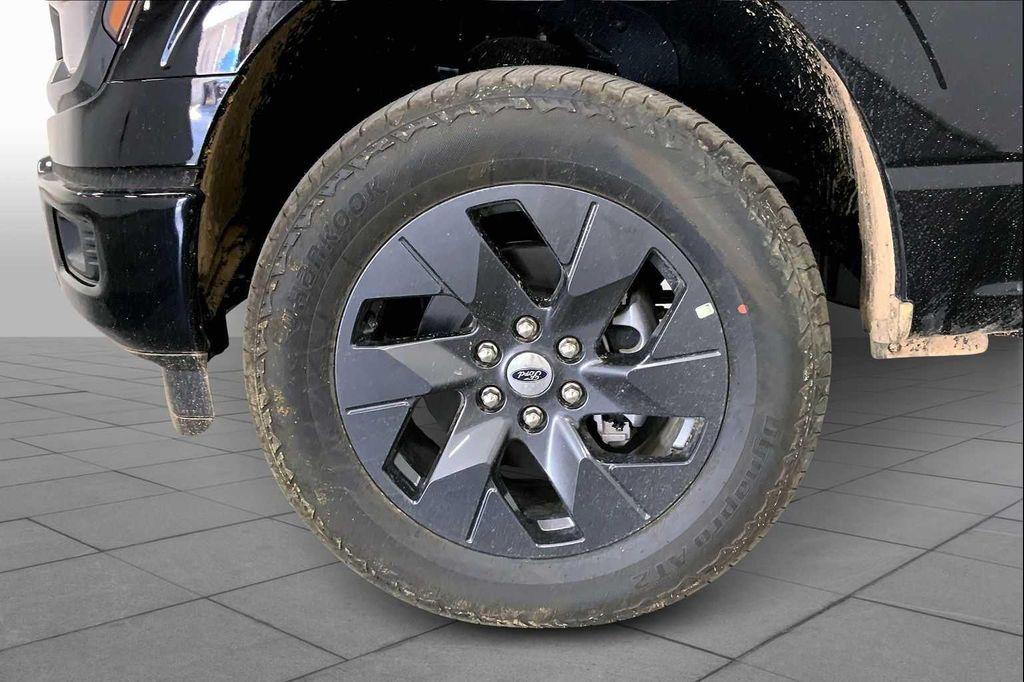 new 2025 Ford F-150 car, priced at $50,270