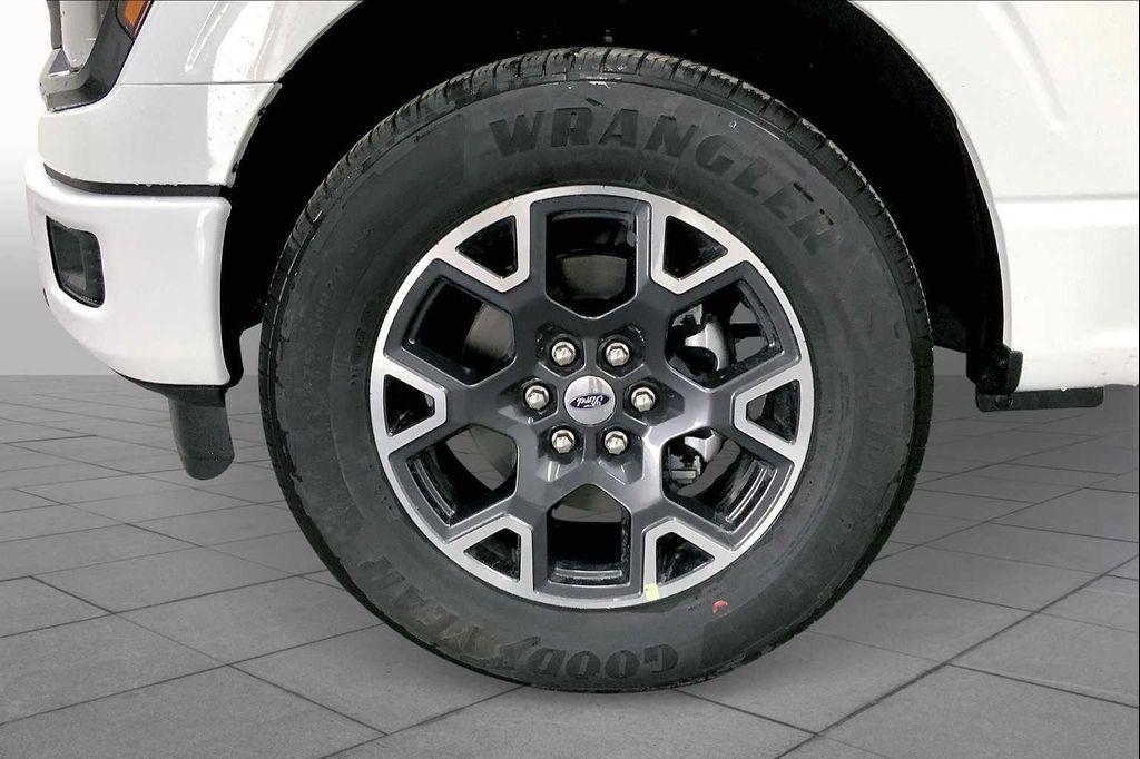 new 2025 Ford F-150 car, priced at $42,668
