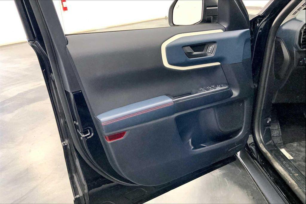 new 2025 Ford Bronco Sport car, priced at $33,712