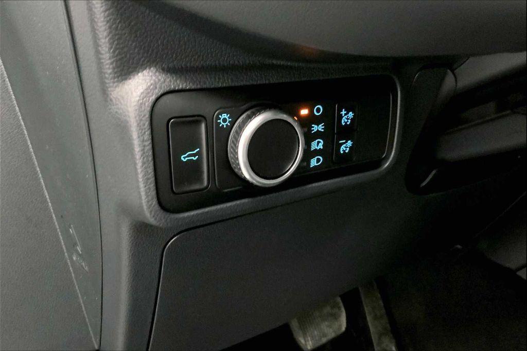 new 2025 Ford Explorer car, priced at $41,440