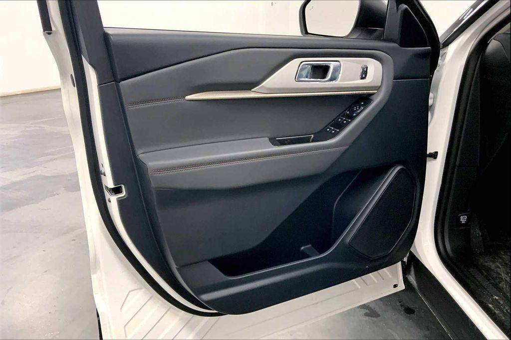 new 2025 Ford Explorer car, priced at $41,440