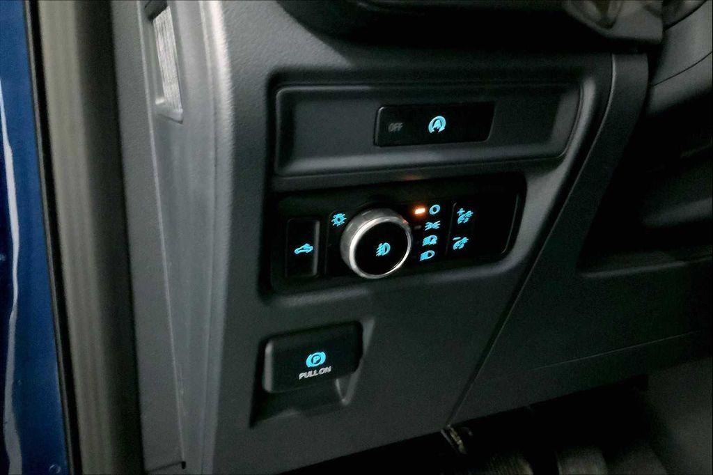 new 2025 Ford F-150 car, priced at $40,895