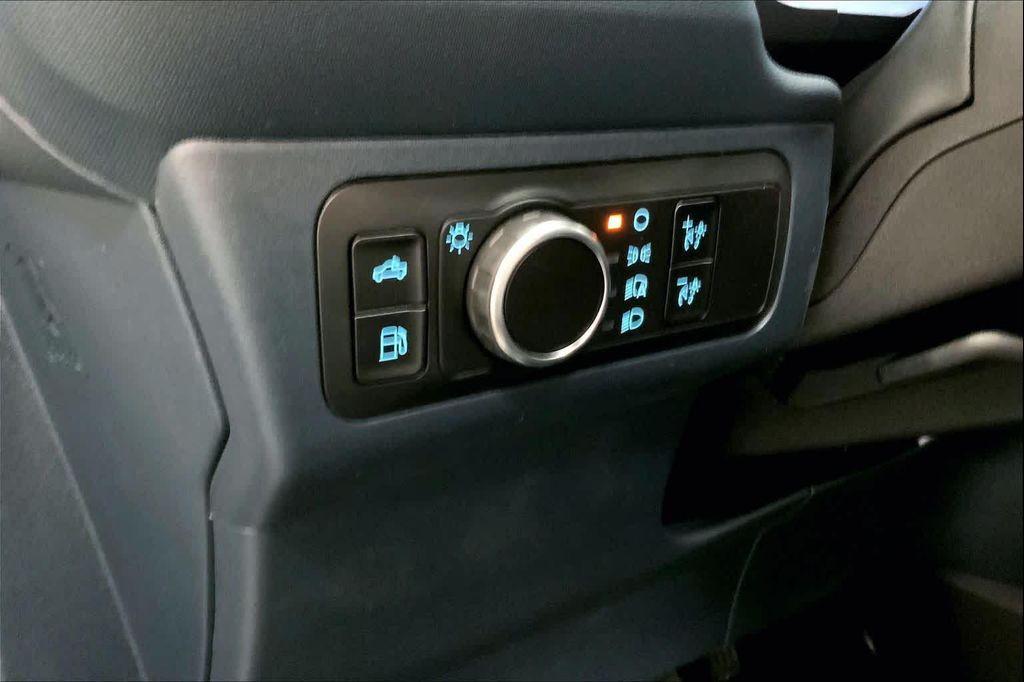 new 2025 Ford Maverick car, priced at $29,582