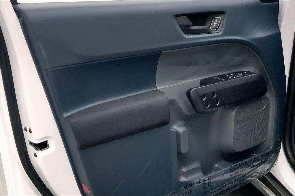 new 2025 Ford Maverick car, priced at $29,582