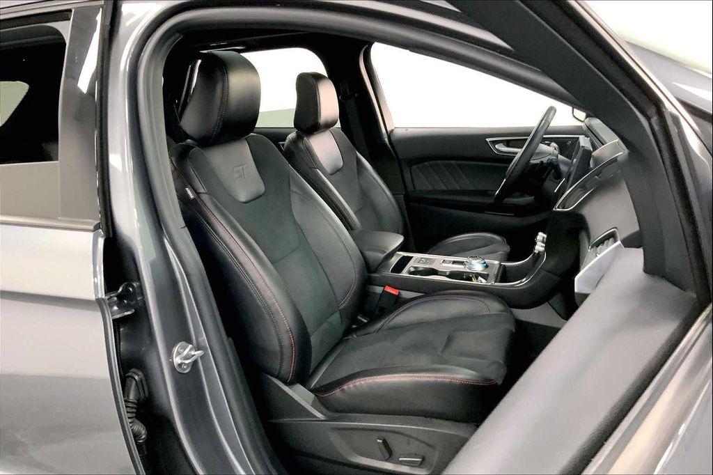 used 2024 Ford Edge car, priced at $34,983