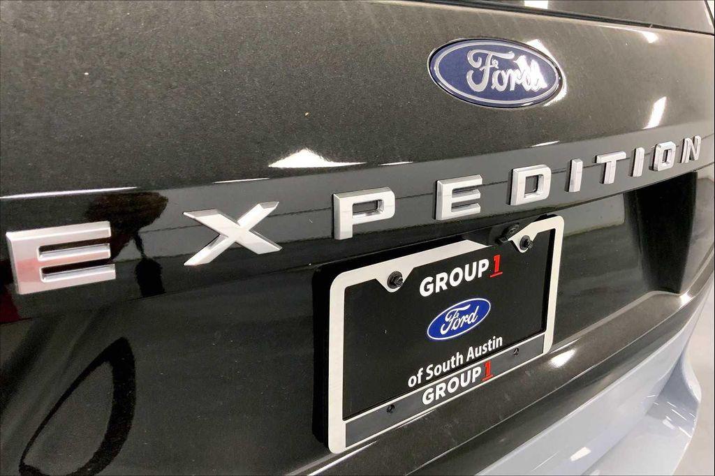 new 2025 Ford Expedition car, priced at $65,989