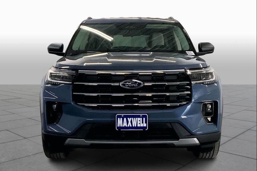 new 2025 Ford Explorer car, priced at $39,911