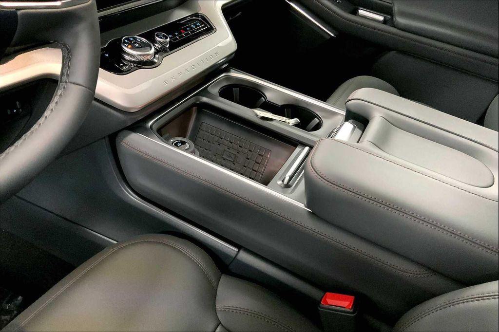 new 2025 Ford Expedition car, priced at $64,688