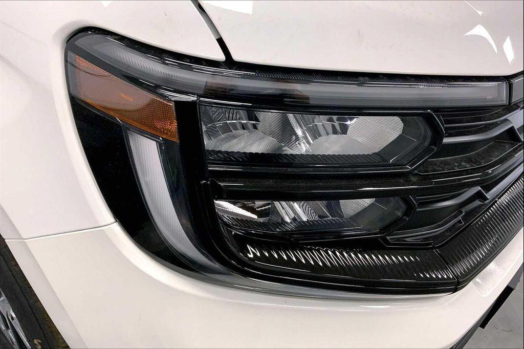 new 2025 Ford Expedition car, priced at $64,688