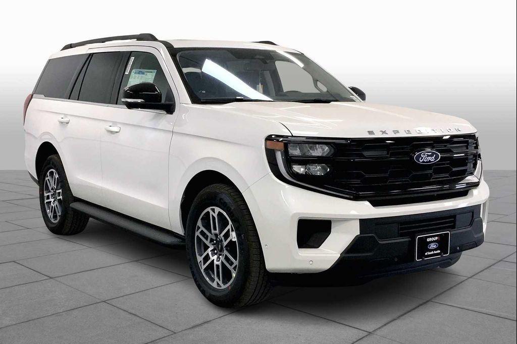 new 2025 Ford Expedition car, priced at $64,688