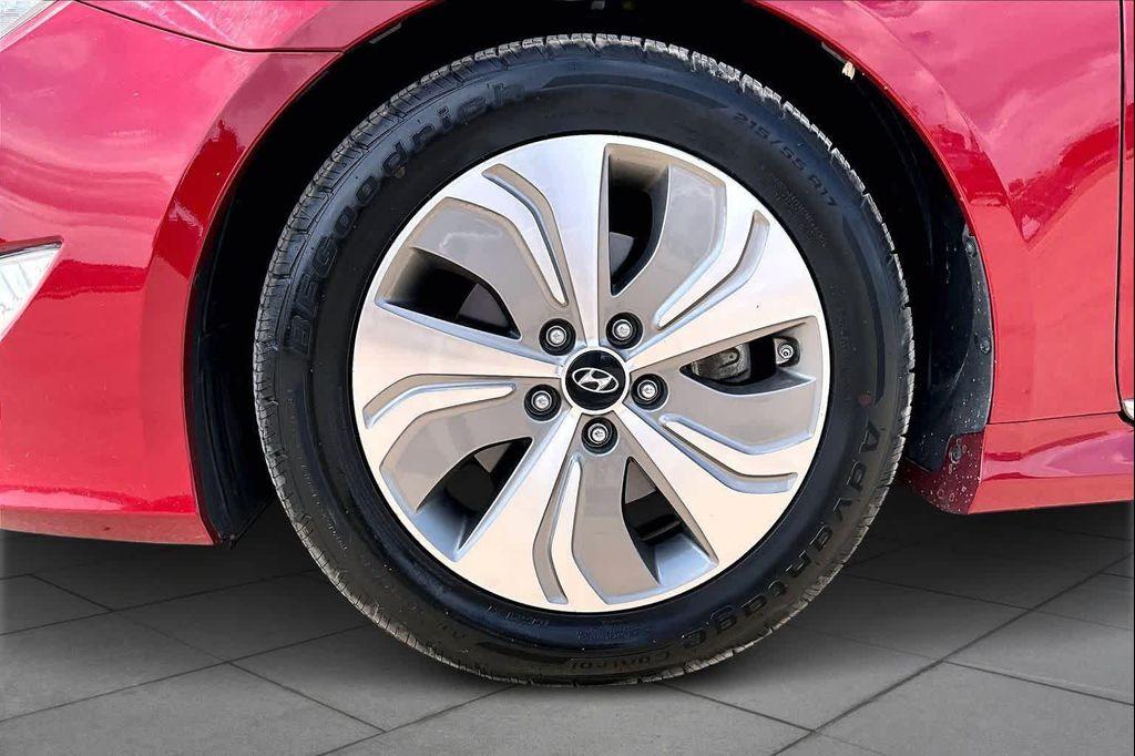 used 2013 Hyundai Sonata Hybrid car, priced at $6,971