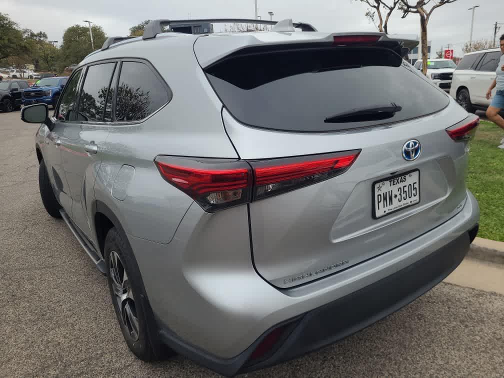 used 2021 Toyota Highlander Hybrid car, priced at $33,971