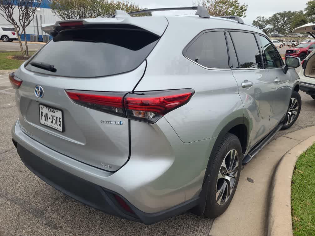 used 2021 Toyota Highlander Hybrid car, priced at $33,971