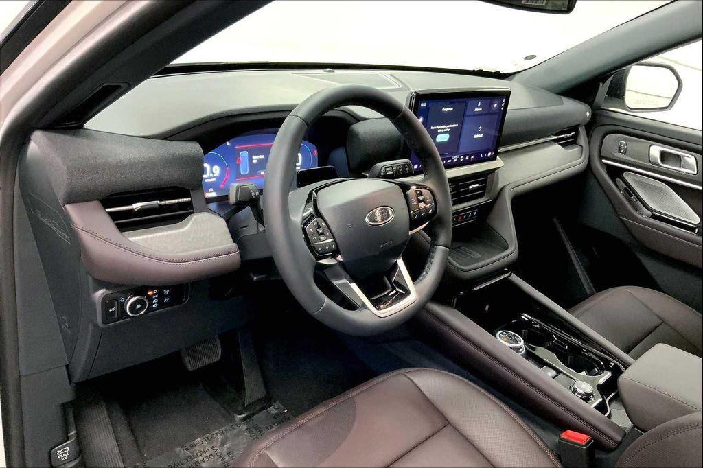 new 2025 Ford Explorer car, priced at $55,475