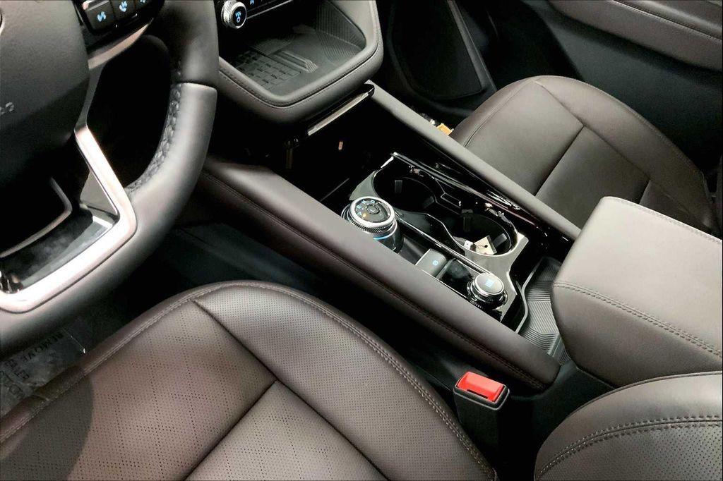 new 2025 Ford Explorer car, priced at $55,475