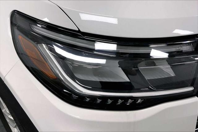 new 2025 Ford Explorer car, priced at $39,564