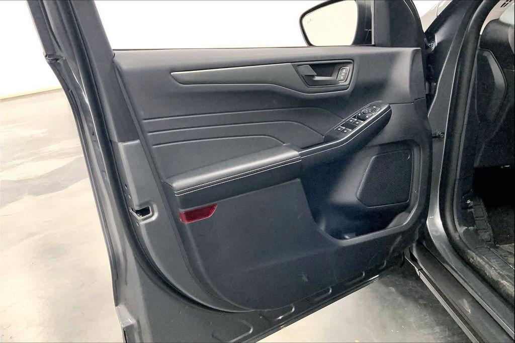 new 2026 Ford Escape car, priced at $28,722