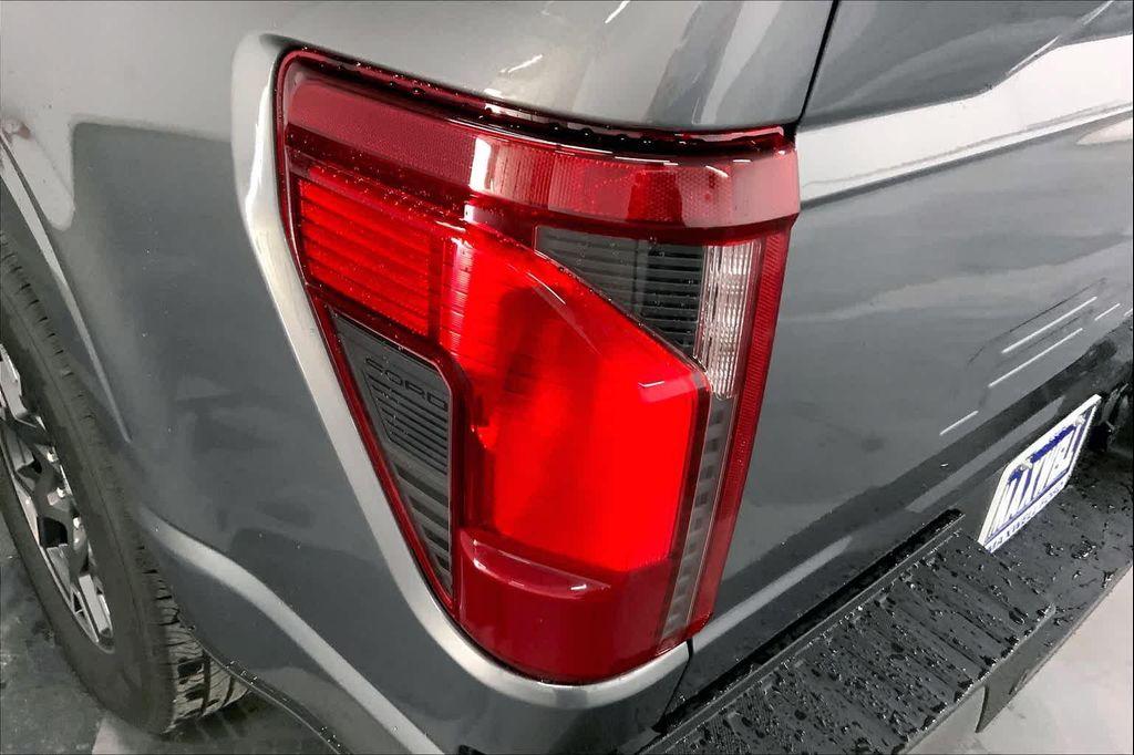 new 2025 Ford F-150 car, priced at $42,668