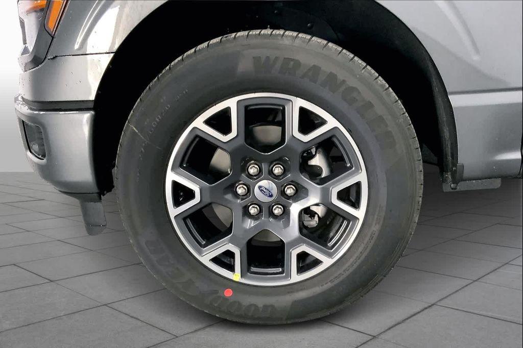 new 2025 Ford F-150 car, priced at $42,668