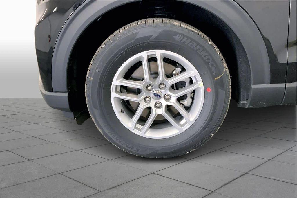 new 2026 Ford Explorer car, priced at $45,425