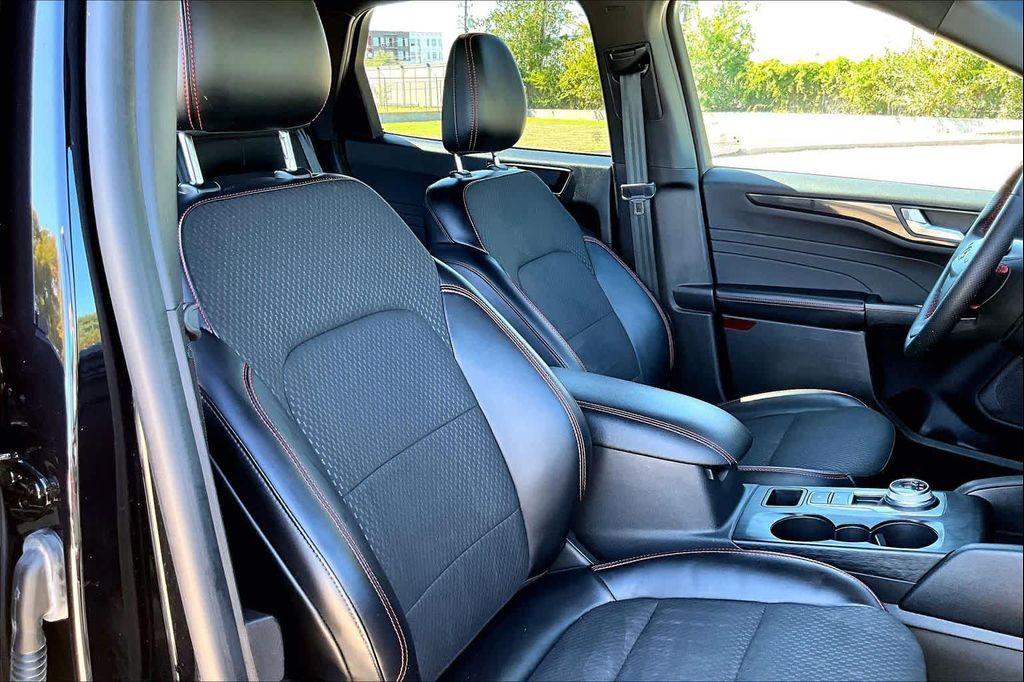 used 2023 Ford Escape car, priced at $22,971