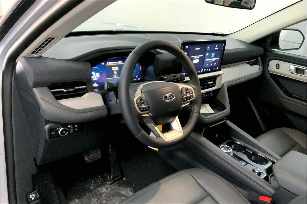 new 2025 Ford Explorer car, priced at $44,165