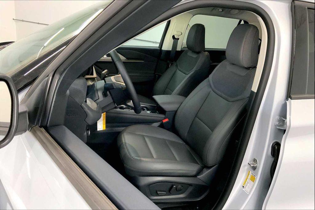 new 2025 Ford Explorer car, priced at $44,165