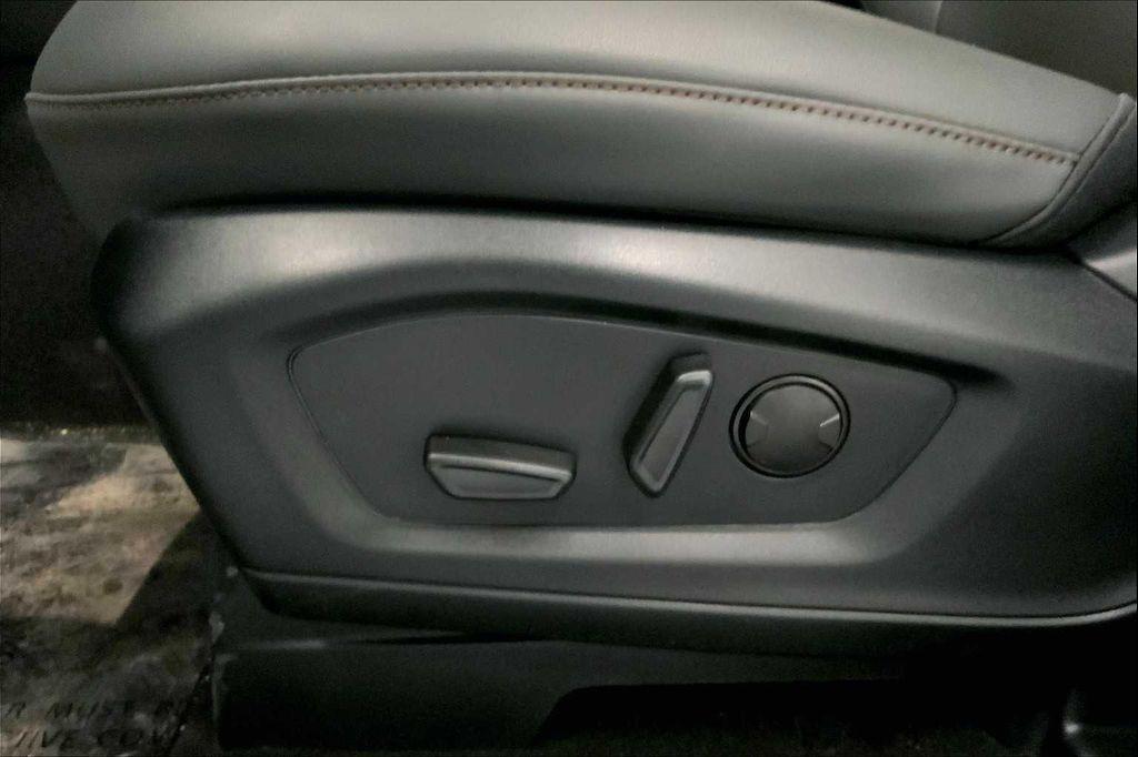 new 2025 Ford Explorer car, priced at $44,165