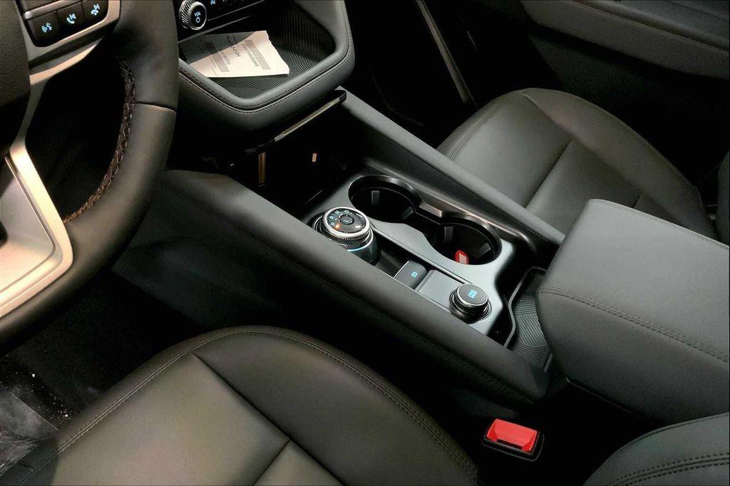 new 2025 Ford Explorer car, priced at $44,165