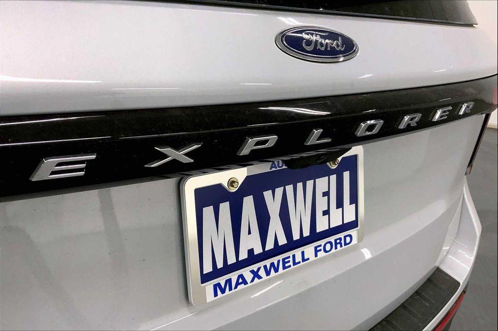 new 2025 Ford Explorer car, priced at $44,165