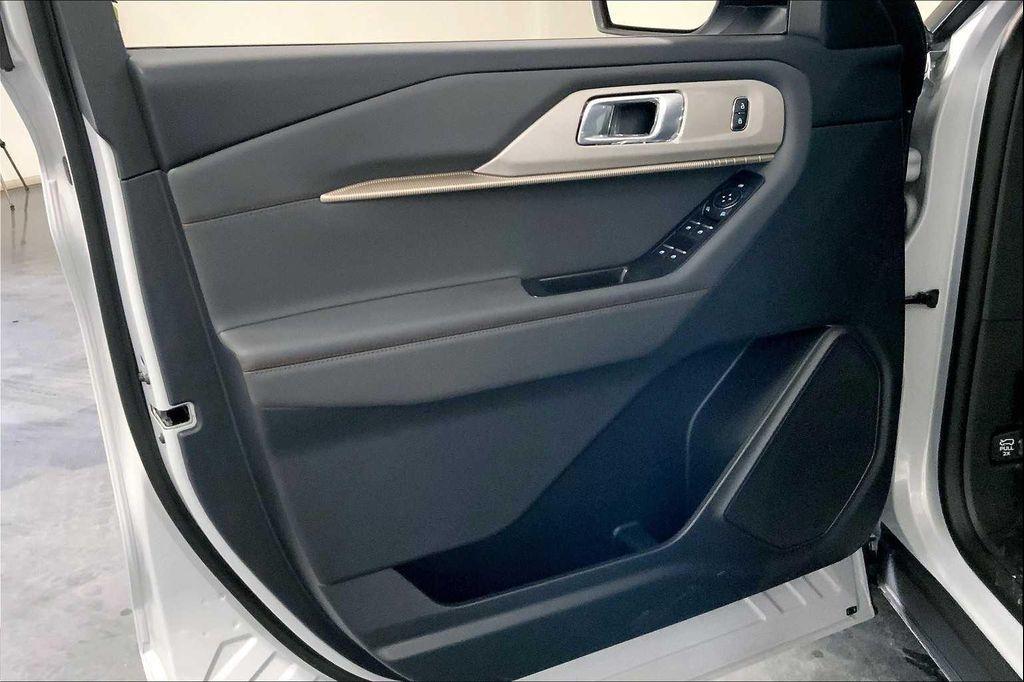 new 2025 Ford Explorer car, priced at $44,165