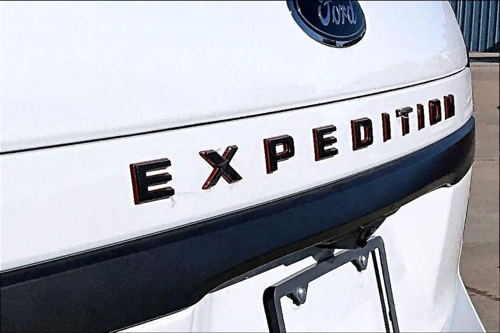 used 2024 Ford Expedition car, priced at $67,925